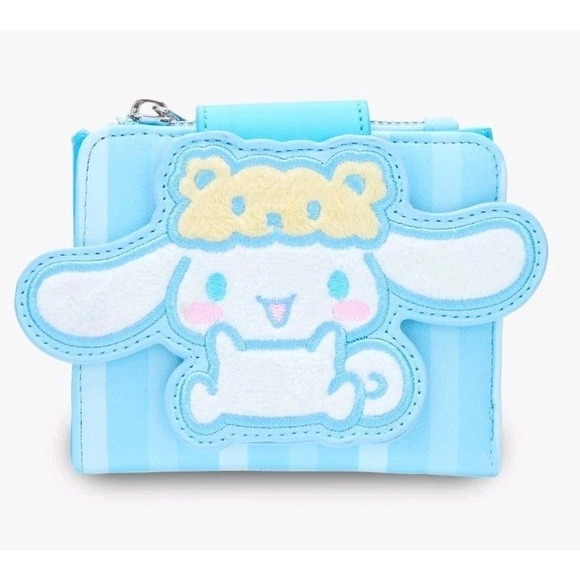 NEW Her Universe Cinnamoroll Friends Pin Collector Handbag Crossbody And WALLET - Picture 6 of 10
